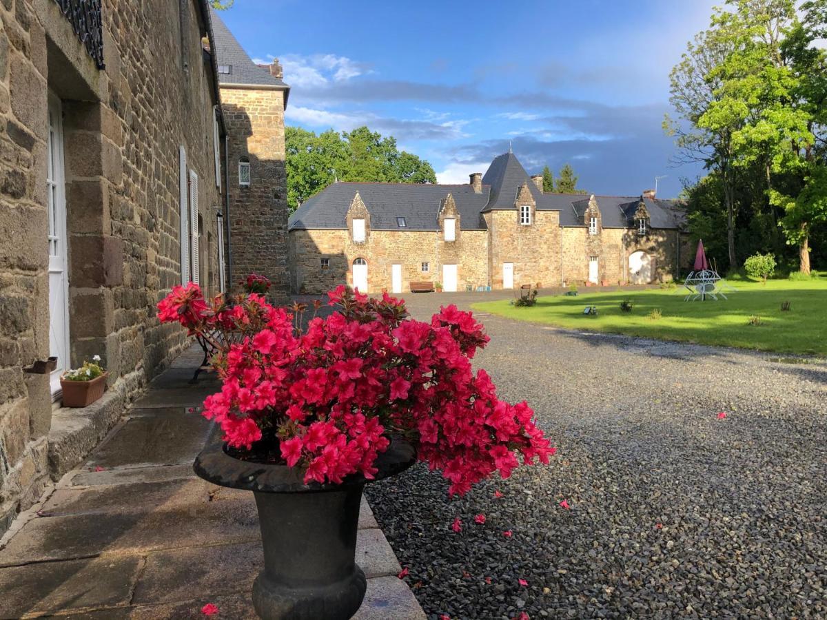 Chambres D'Hotes Chateau De La Croix Chemin Saint-Leger-des-Pres Bagian luar foto